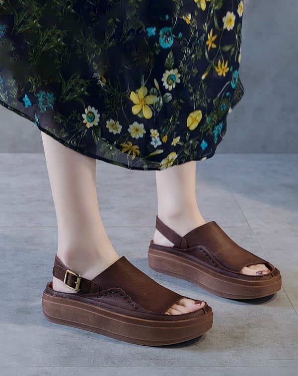 Elegantní a podpůrné ortopedické letní sandály