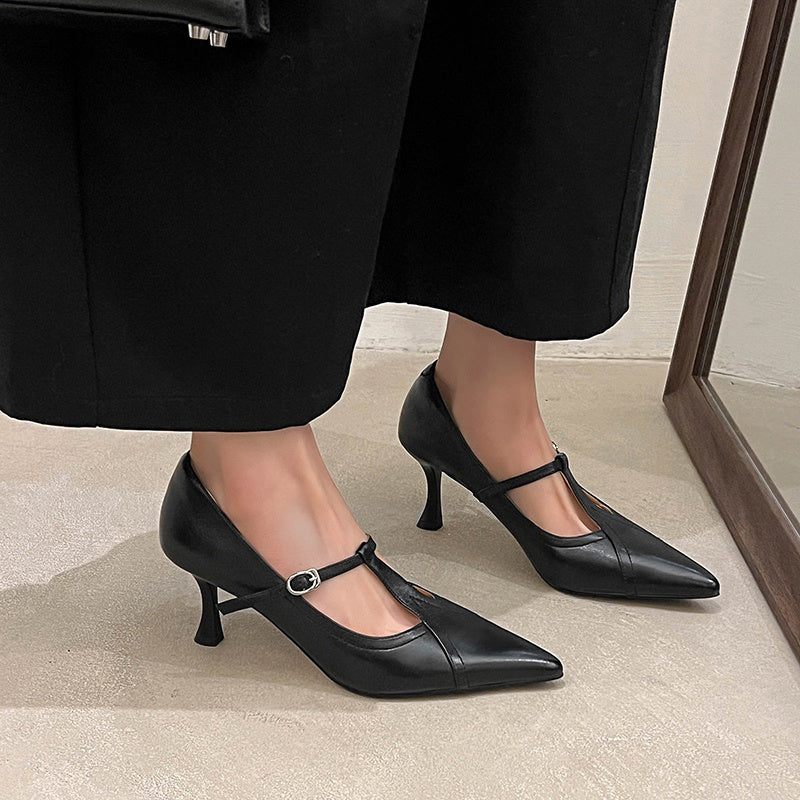 Elegantní a detailní podpůrné letní boty