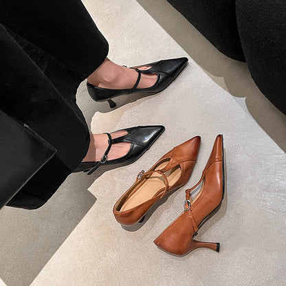 Elegantní a detailní podpůrné letní boty