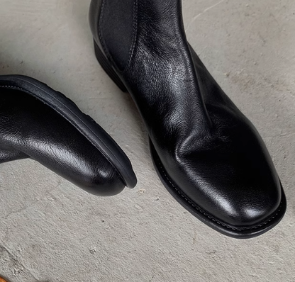 Elegantní a detailní podpůrné letní boty