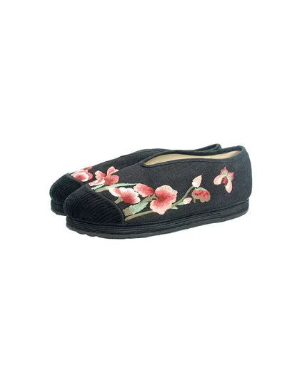 Elegantní a detailní podpůrné letní boty