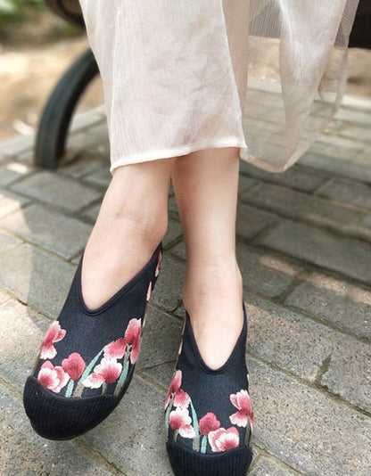 Elegantní a detailní podpůrné letní boty