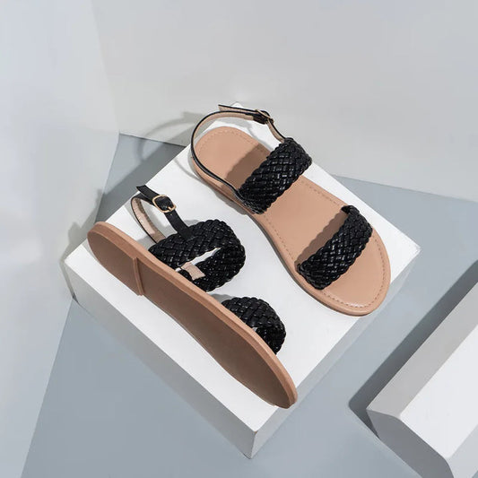 Elegantní a detailní podpůrné letní sandály