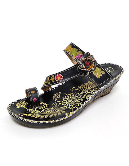 Elegantní a detailní podpůrné letní boty