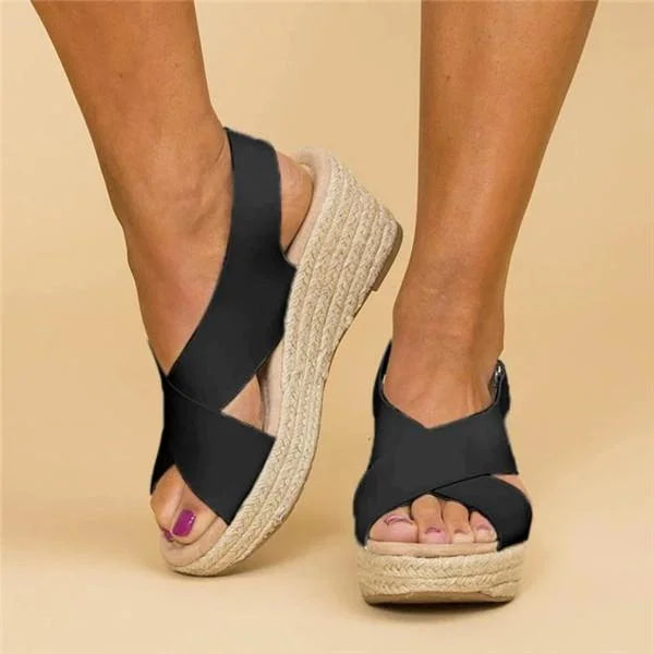 Elegantní a detailní podpůrné letní sandály