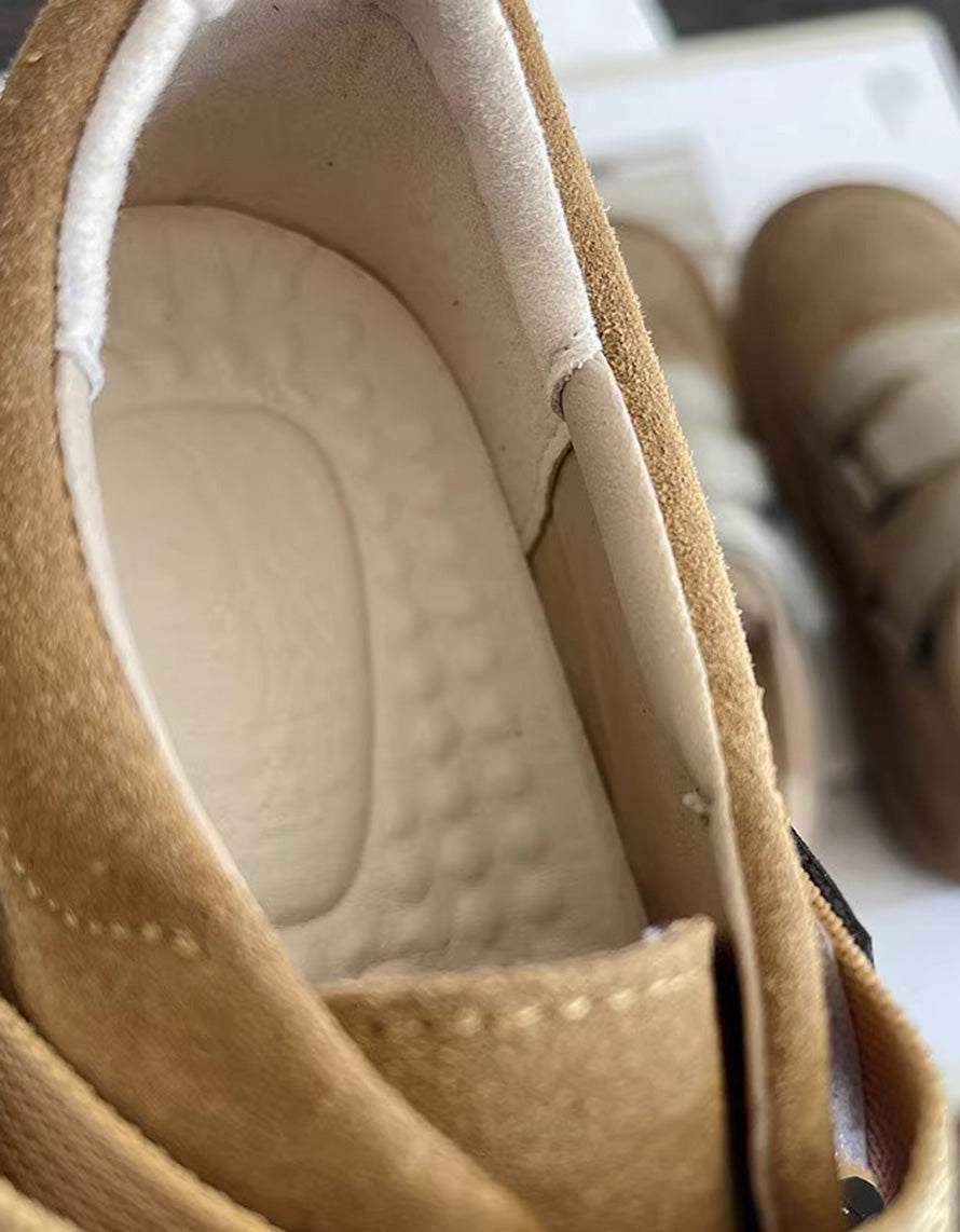 Elegantní a detailně propracovaná podpůrná letní obuv