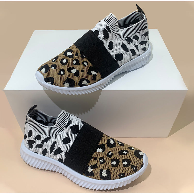 Elegantní a detailní podpůrné tenisky
