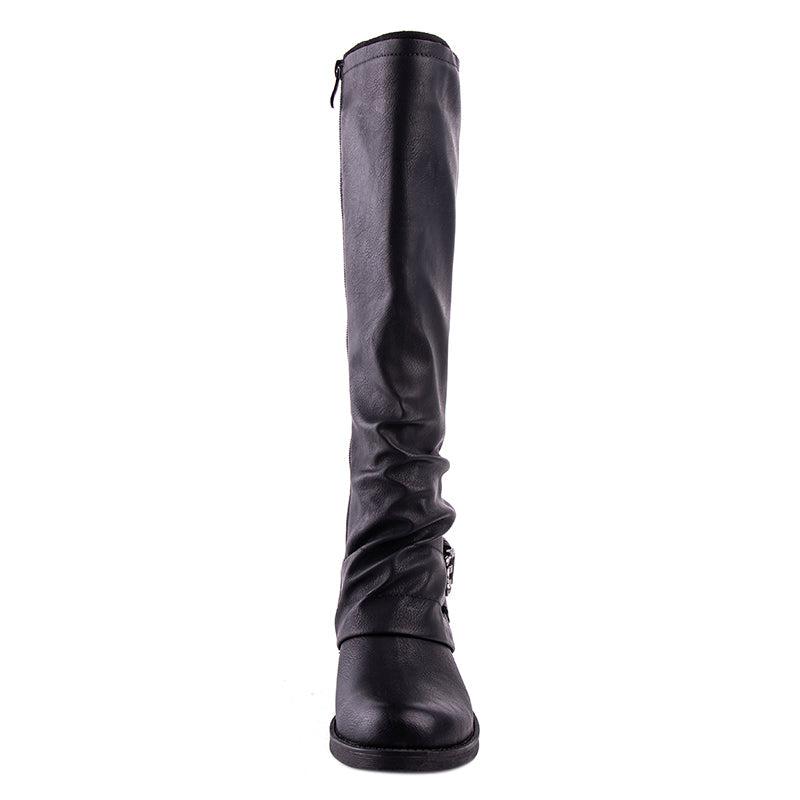 Elegantní a detailní podpůrné boty