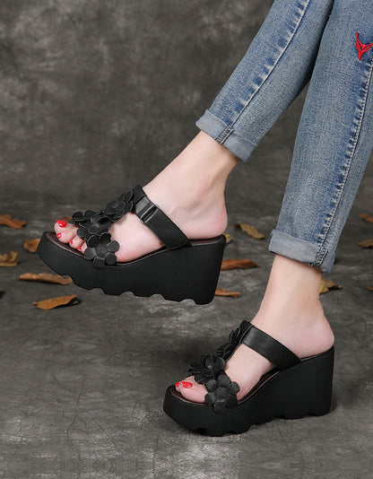 Elegantní a detailně propracovaný podpůrný letní klín Wedge