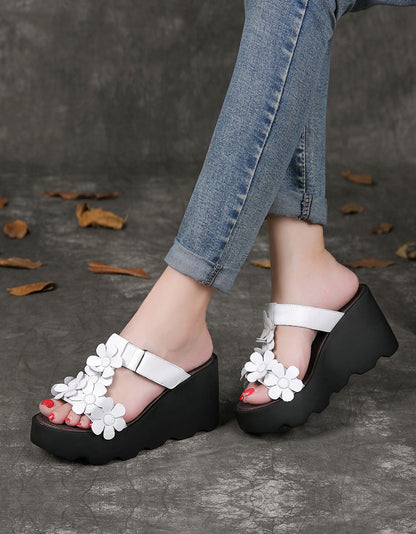 Elegantní a detailně propracovaný podpůrný letní klín Wedge
