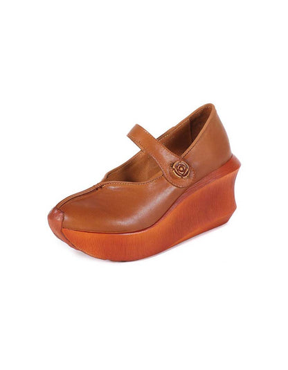 Elegantní a detailní podpůrné letní sandály