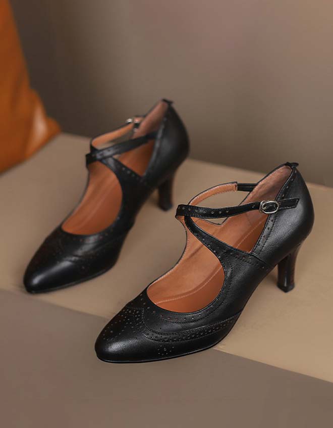 Elegantní a detailní podpůrné letní boty
