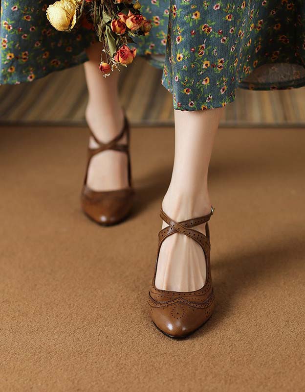 Elegantní a detailní podpůrné letní boty