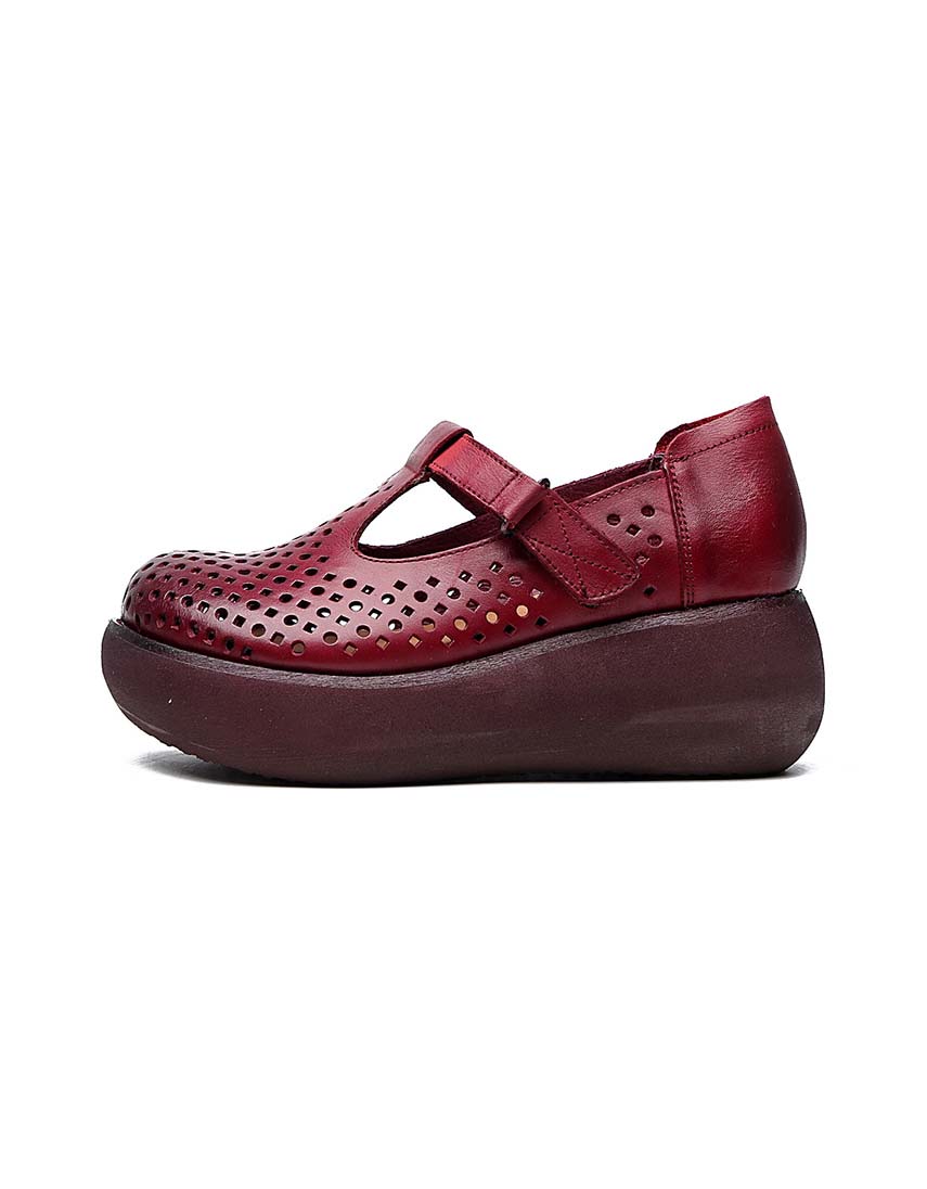 Elegantní a detailní podpůrné letní sandály