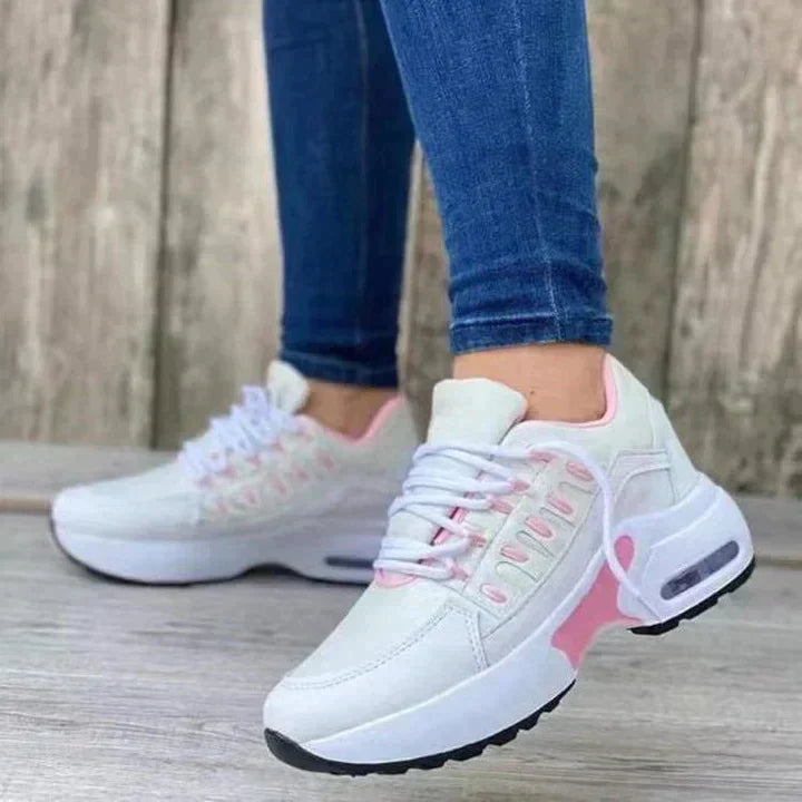 Elegantní a detailní podpůrné letní boty