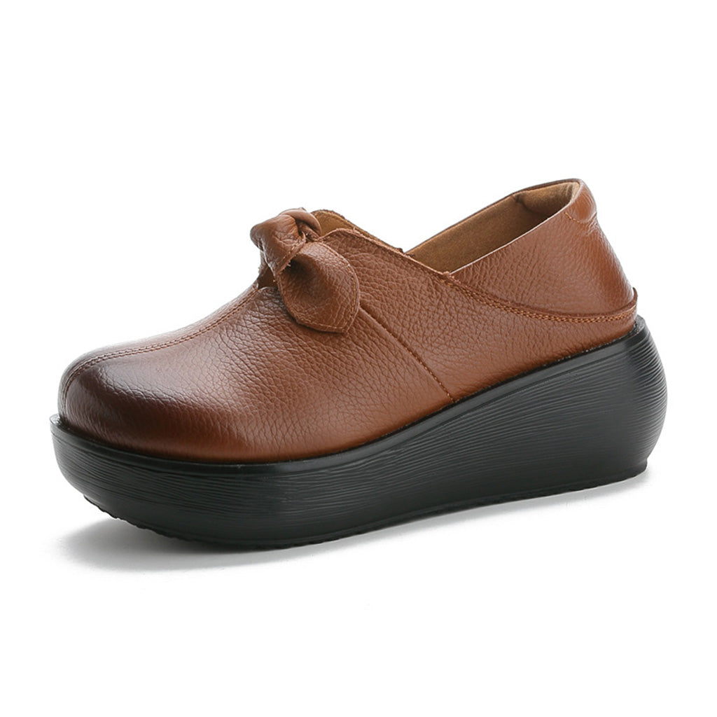 Elegantní a detailní podpůrné letní boty
