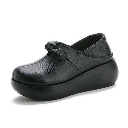 Elegantní a detailní podpůrné letní boty