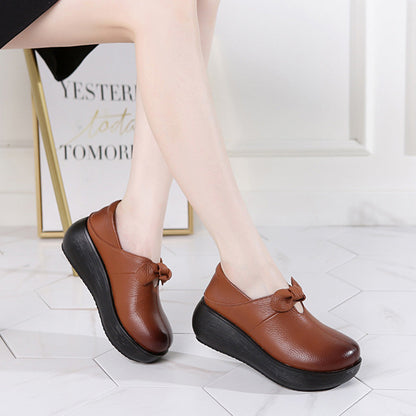 Elegantní a detailní podpůrné letní boty