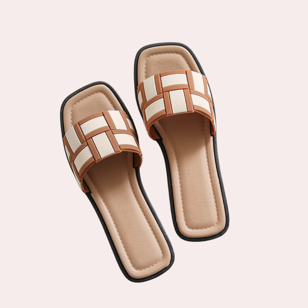 Elegantní a detailní podpůrné letní sandály