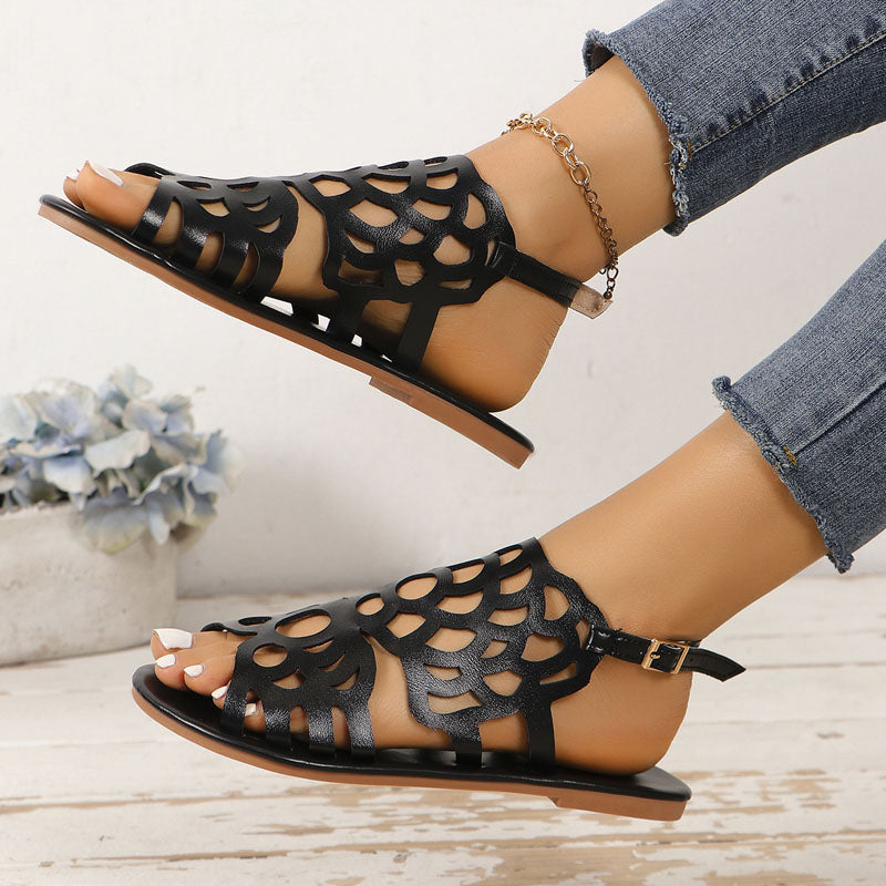 Elegantní a detailní podpůrné letní sandály