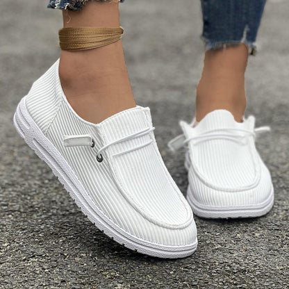 Elegantní a detailní podpůrné letní boty