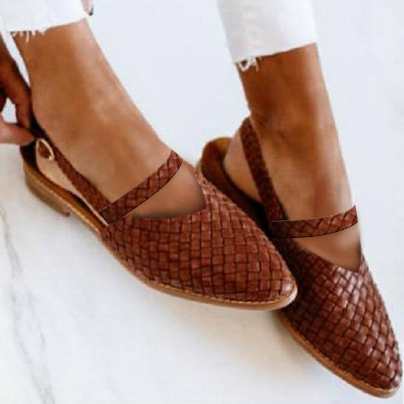 Elegantní a detailně propracovaná podpůrná letní obuv