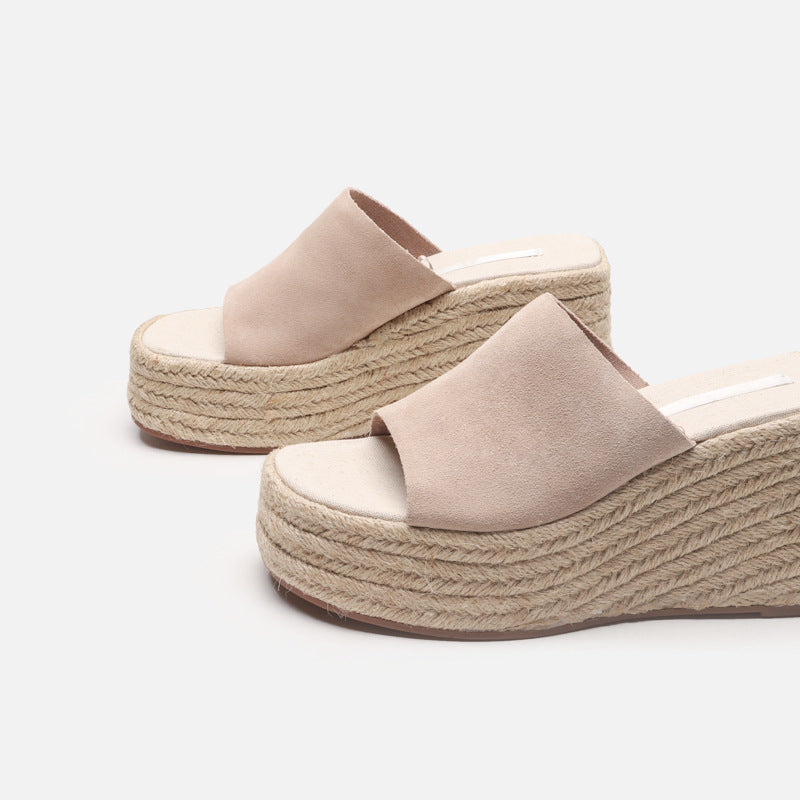 Elegantní a podpůrné ortopedické letní sandály