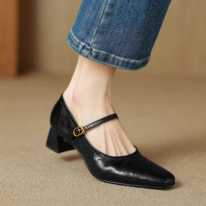 Elegantní a detailní podpůrné letní podpatky