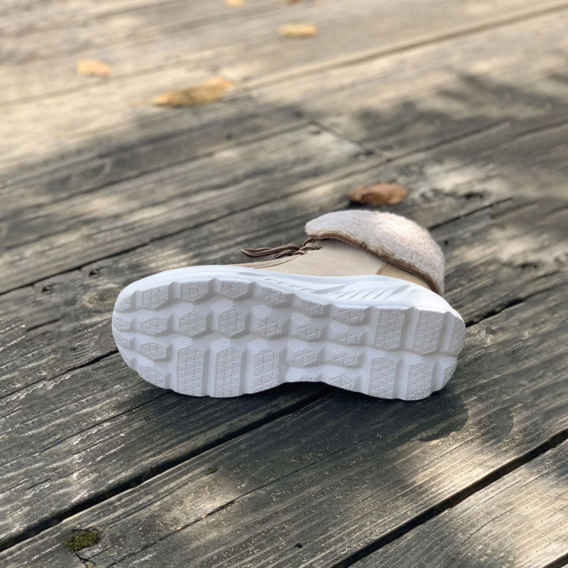 Elegantní a detailní podpůrné boty