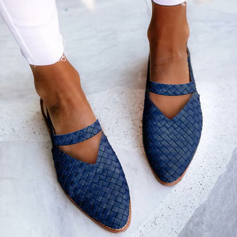 Elegantní a detailně propracovaná podpůrná letní obuv