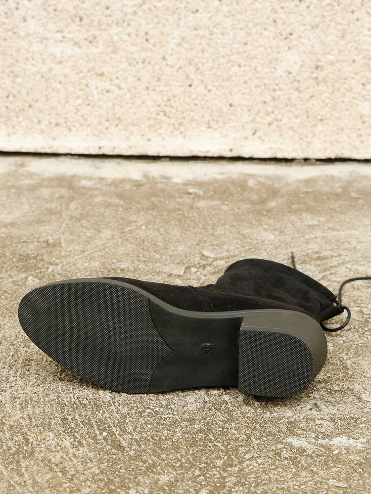 Elegantní a detailní podpůrné boty