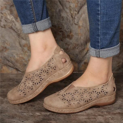 Elegantní a detailně propracovaná podpůrná letní obuv