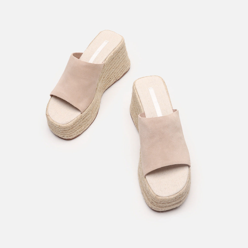 Elegantní a podpůrné ortopedické letní sandály