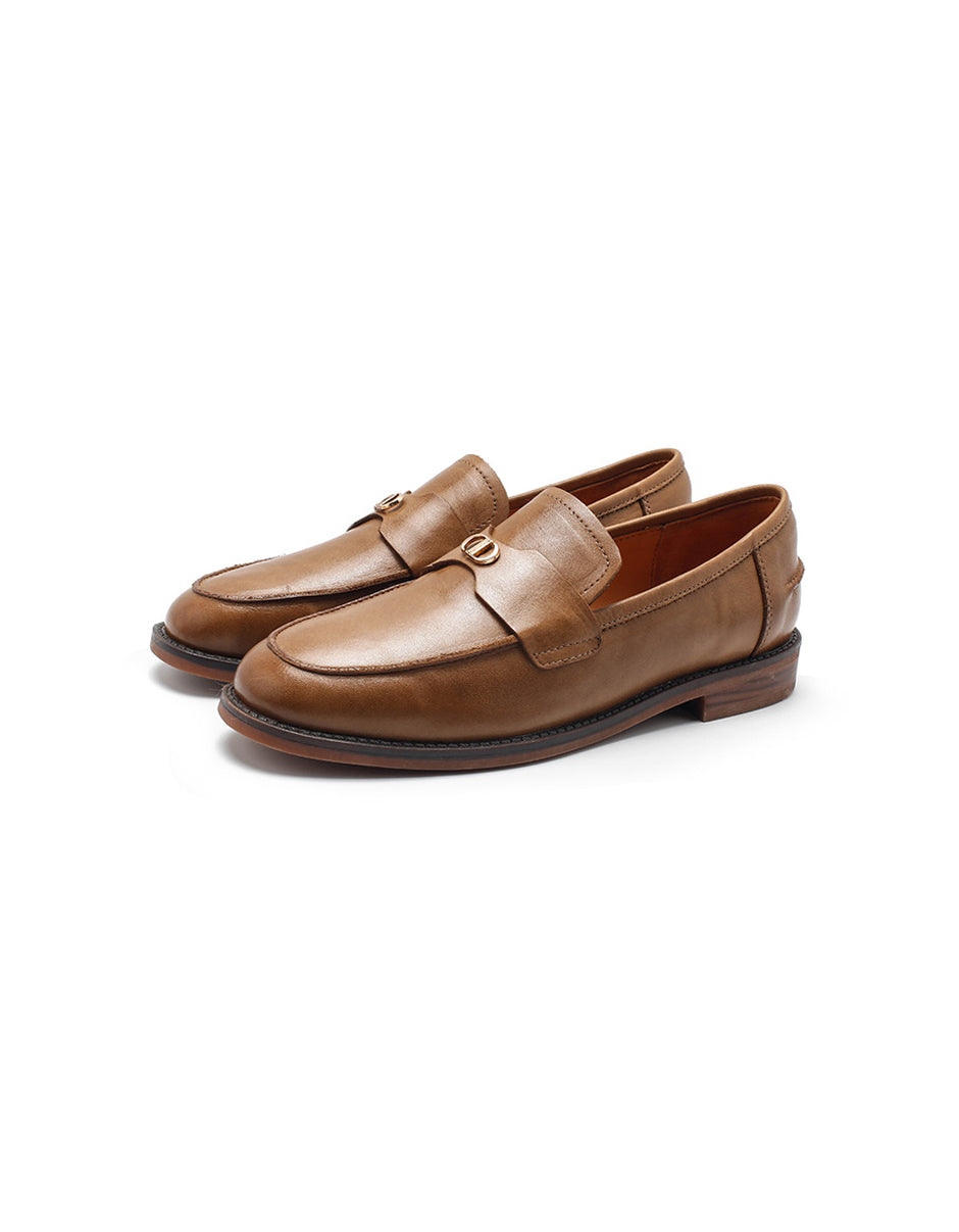 Elegantní a detailní podpůrné letní mokasíny