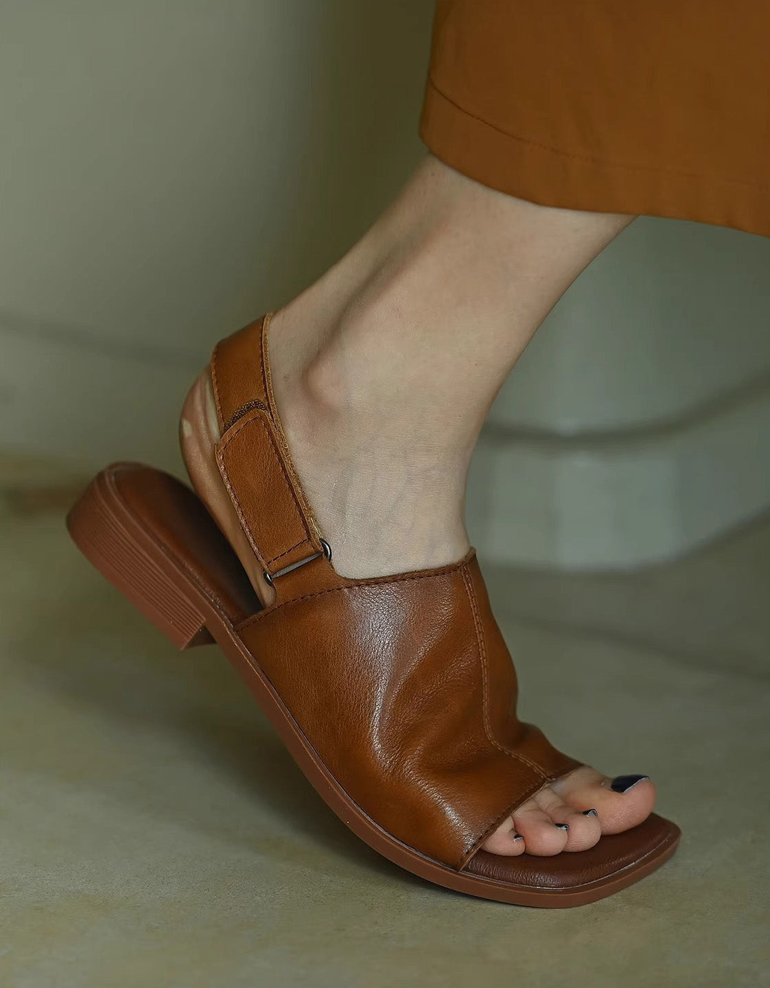Podpůrné ortopedické letní sandály na míru