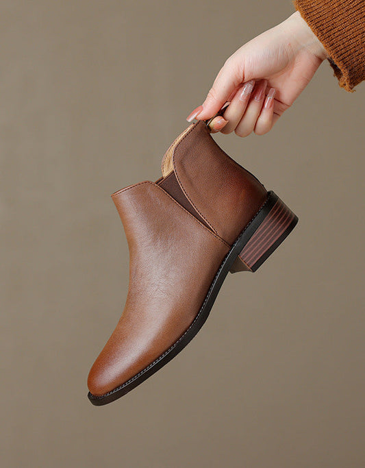 Elegantní a detailní podpůrné zimní boty