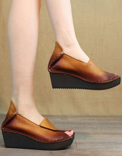 Elegantní a detailní podpůrné letní boty