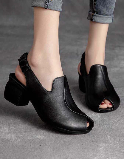 Elegantní a detailní podpůrné letní sandály