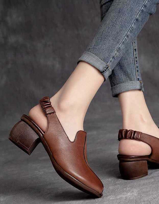 Elegantní a detailní podpůrné letní sandály