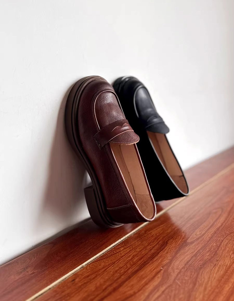 Elegantní a detailní podpůrné letní mokasíny
