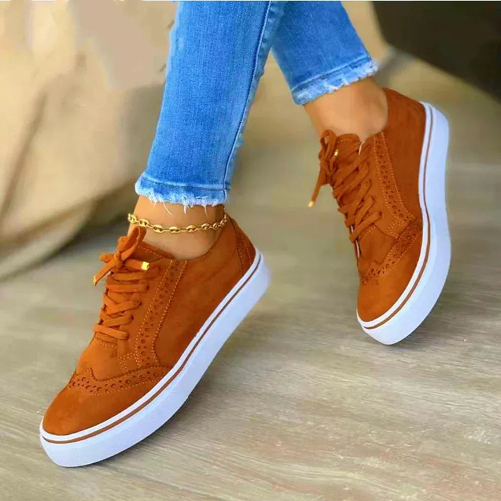 Elegantní a detailně propracovaná podpůrná obuv