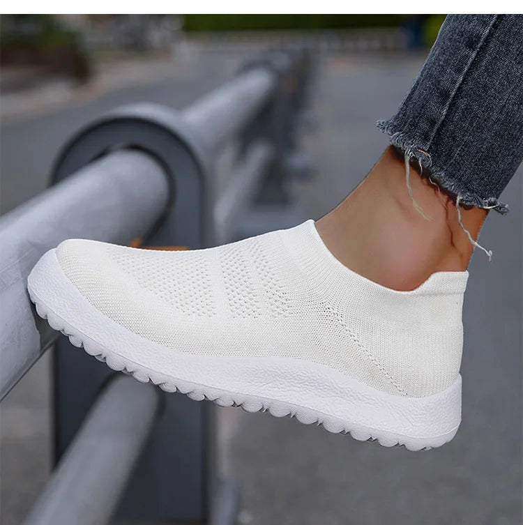 Elegantní a detailní podpůrné tenisky