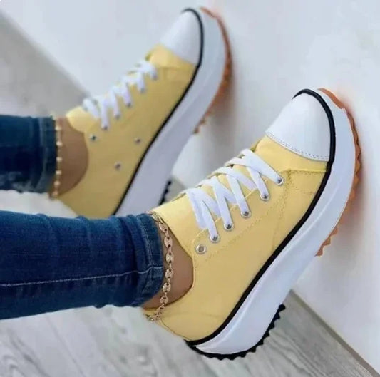 Elegantní a detailní podpůrná obuv