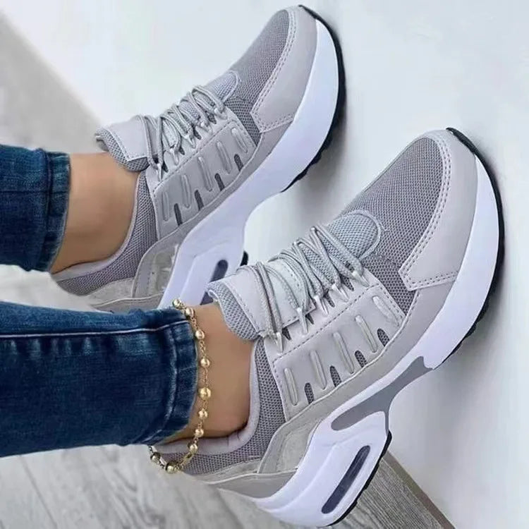 Elegantní a detailní podpůrná obuv