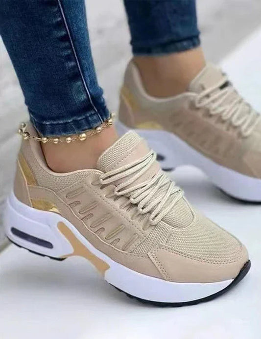 Elegantní a detailní podpůrná obuv