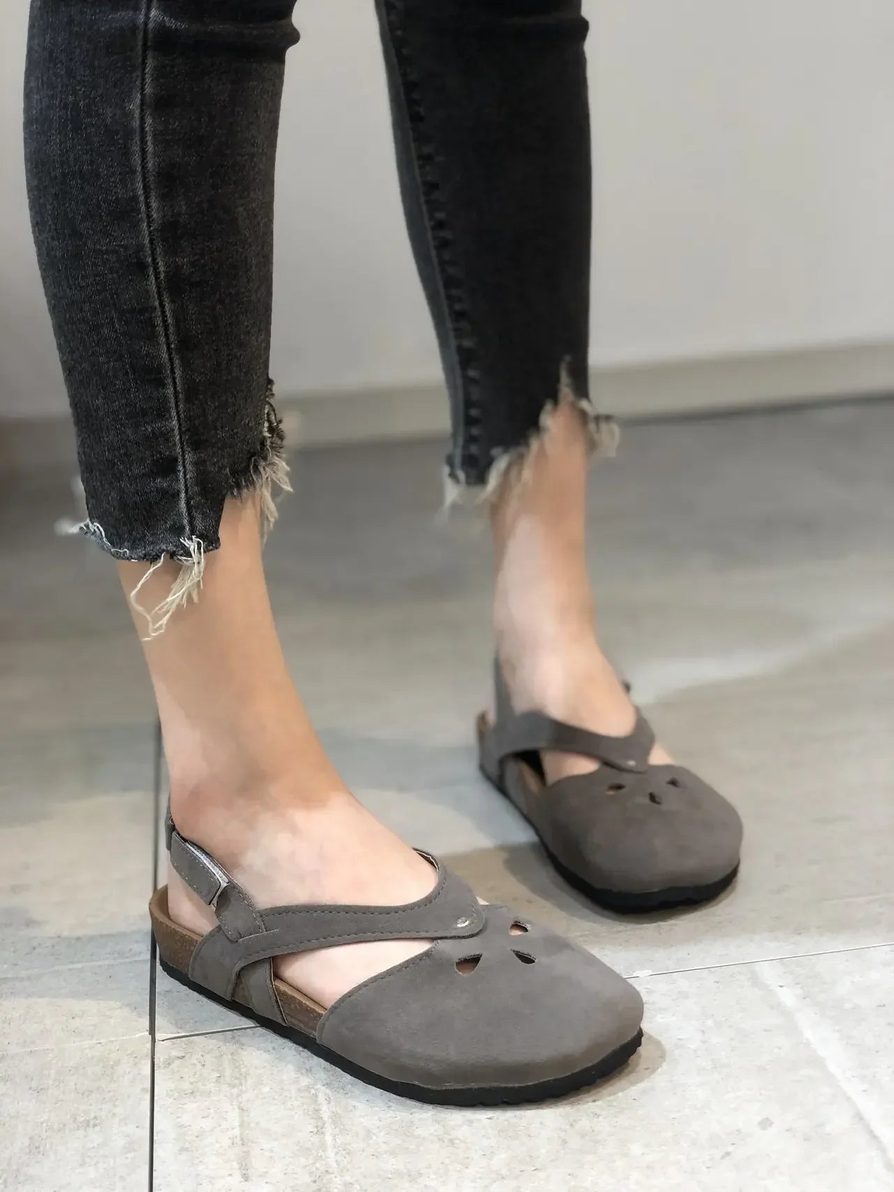 Elegantní a podpůrné ortopedické sandály