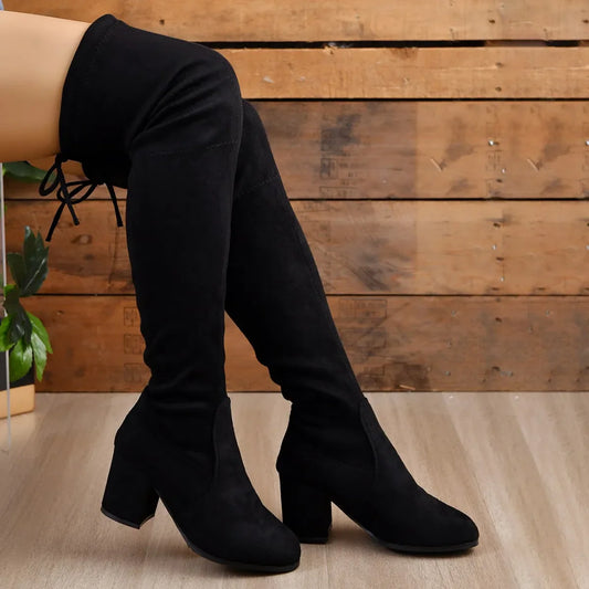 Elegantní a detailní podpůrná obuv
