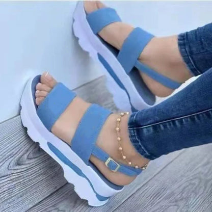 Elegantní a detailní podpůrné zimní sandály