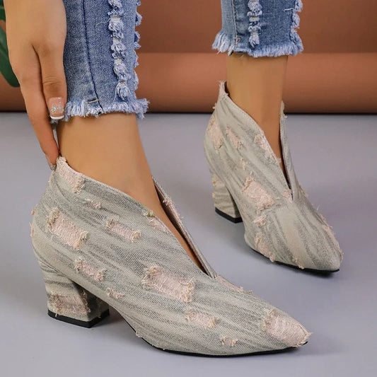 Elegantní a detailní podpůrná obuv