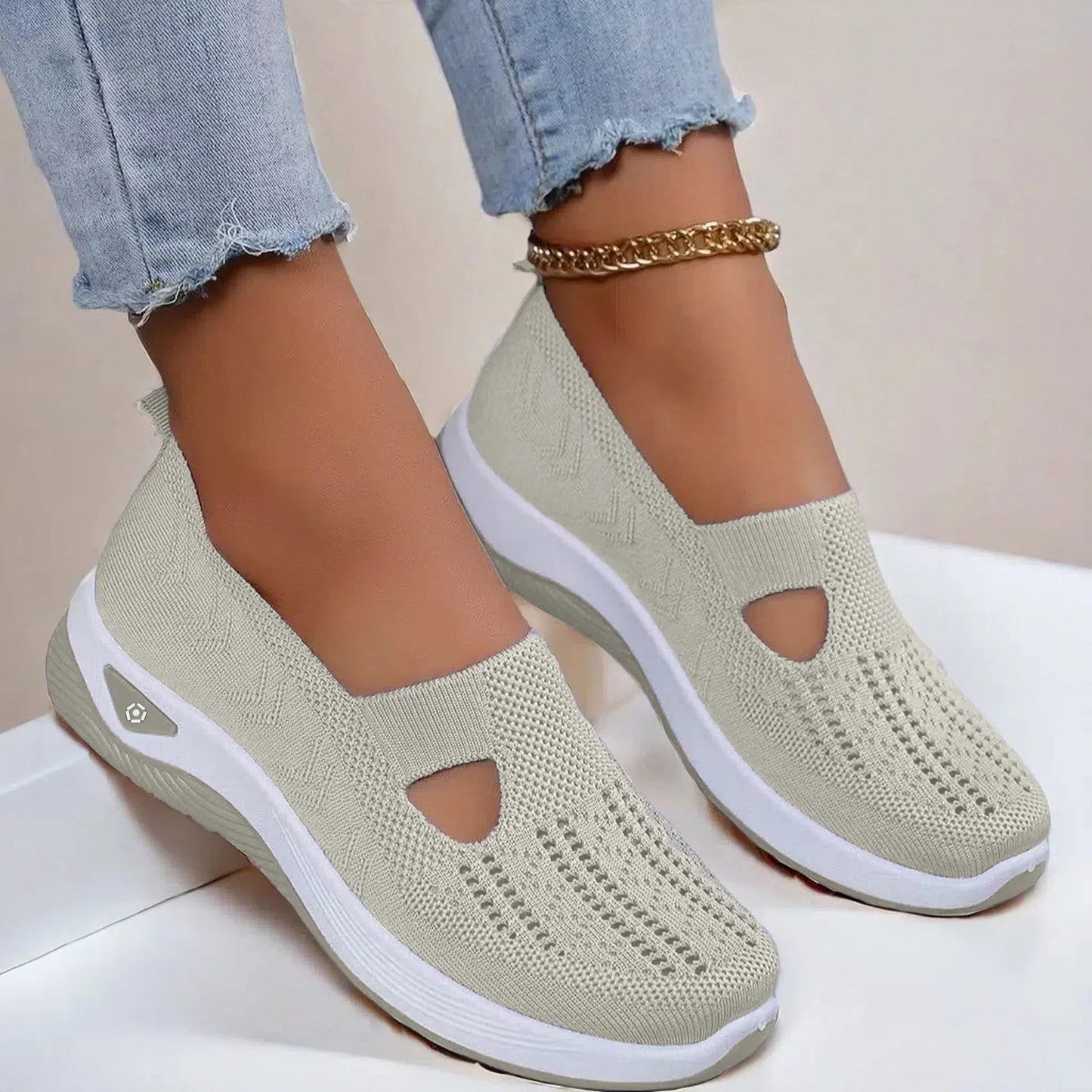 Podpůrné a stylové ortopedické sandály